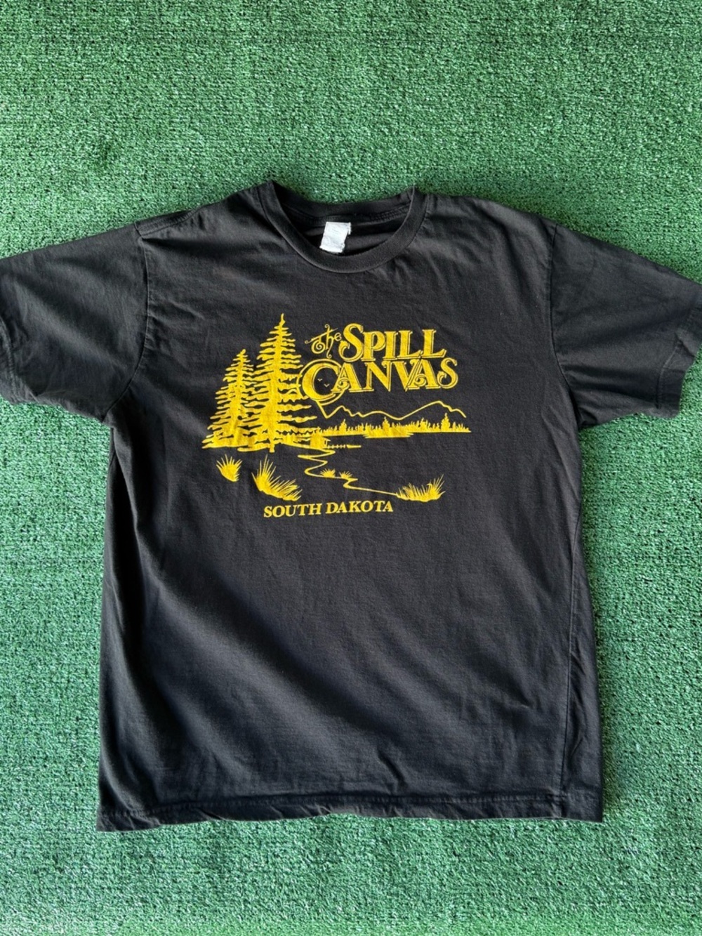 Vintage Spill Canvas black South Dakota tee Size L